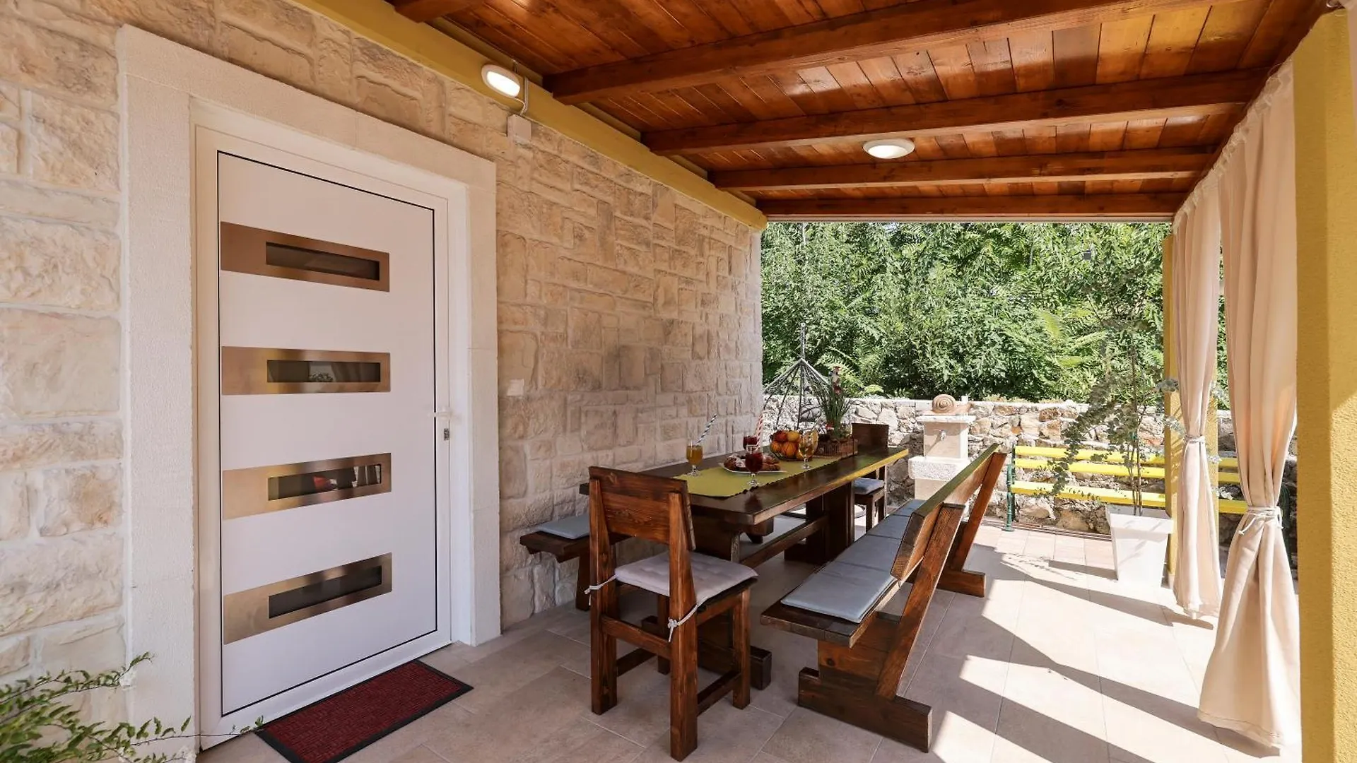 Holiday home Holiday House Hidden Oasis Vir